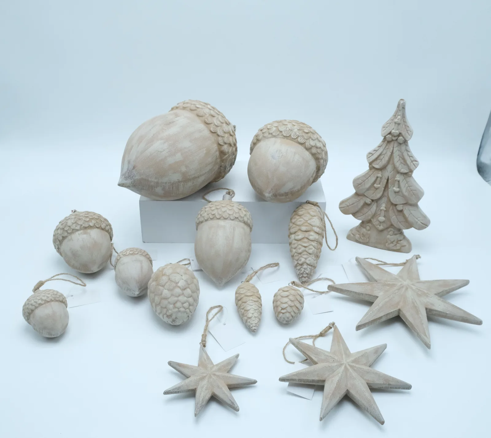 White & Gold Ornament Collection — view 1